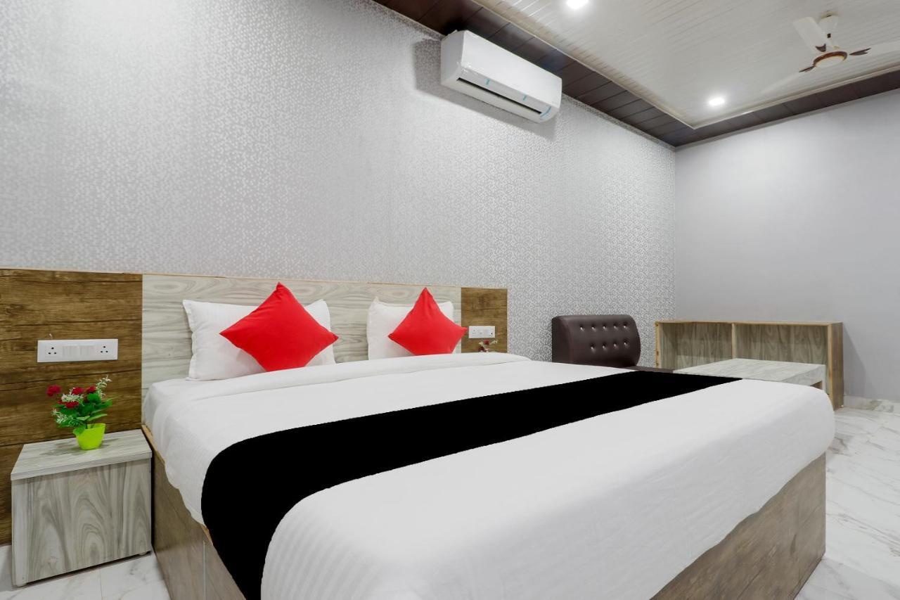 Capital O 63158 Hotel Om Sai Ram Chhatarpur Exterior foto